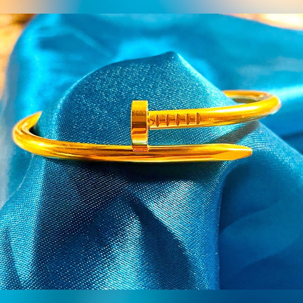 Stunning Designer style 18KT Dipped Nail wrap cuff bracelet.